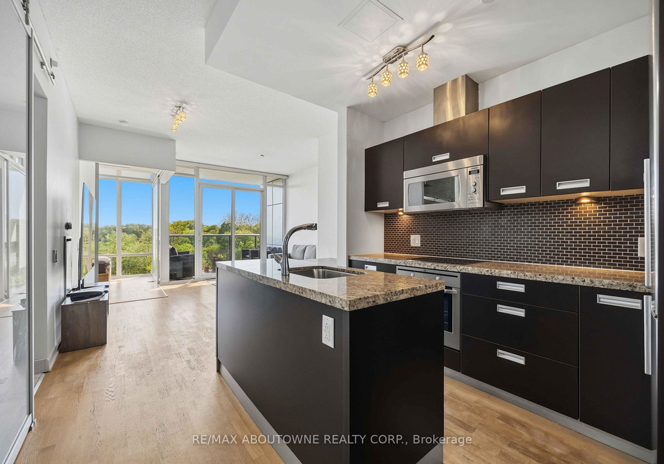 88-park-lawn-road-etobicoke-ontario-w13474104