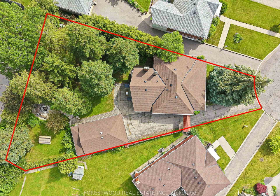 16-enid-crescent-north-york-ontario-w13474248