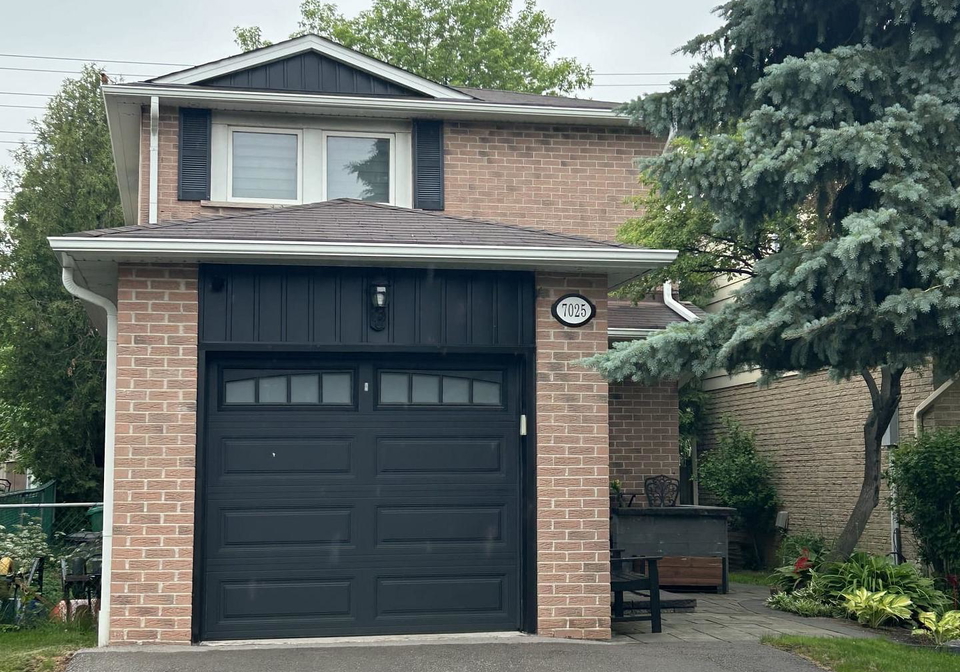 7025-hickling-crescent-mississauga-ontario-w13474338