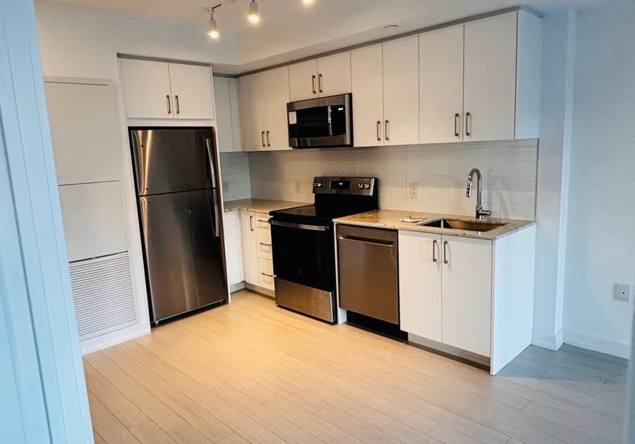 4010-eglinton-avenue-etobicoke-ontario-w13474450