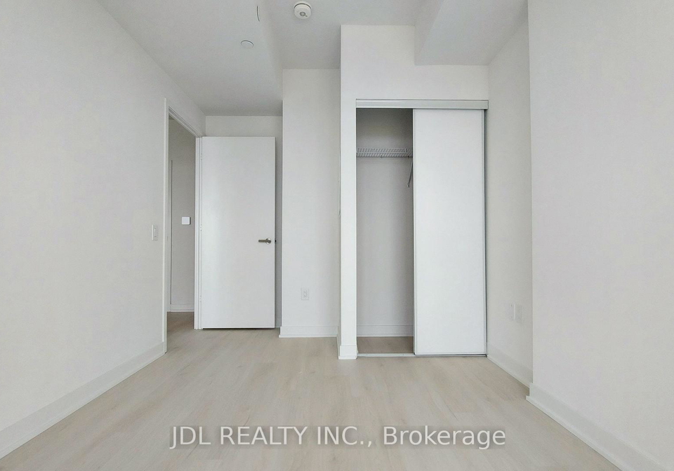3900-confederation-parkway-mississauga-ontario-w13474614