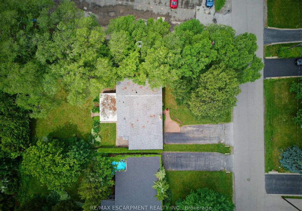 320-river-side-drive-oakville-ontario-w13474802