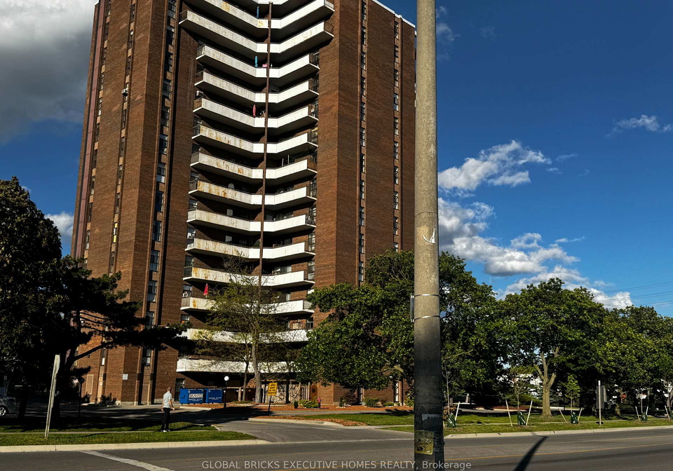 3025-queen-frederica-drive-mississauga-ontario-w13475010