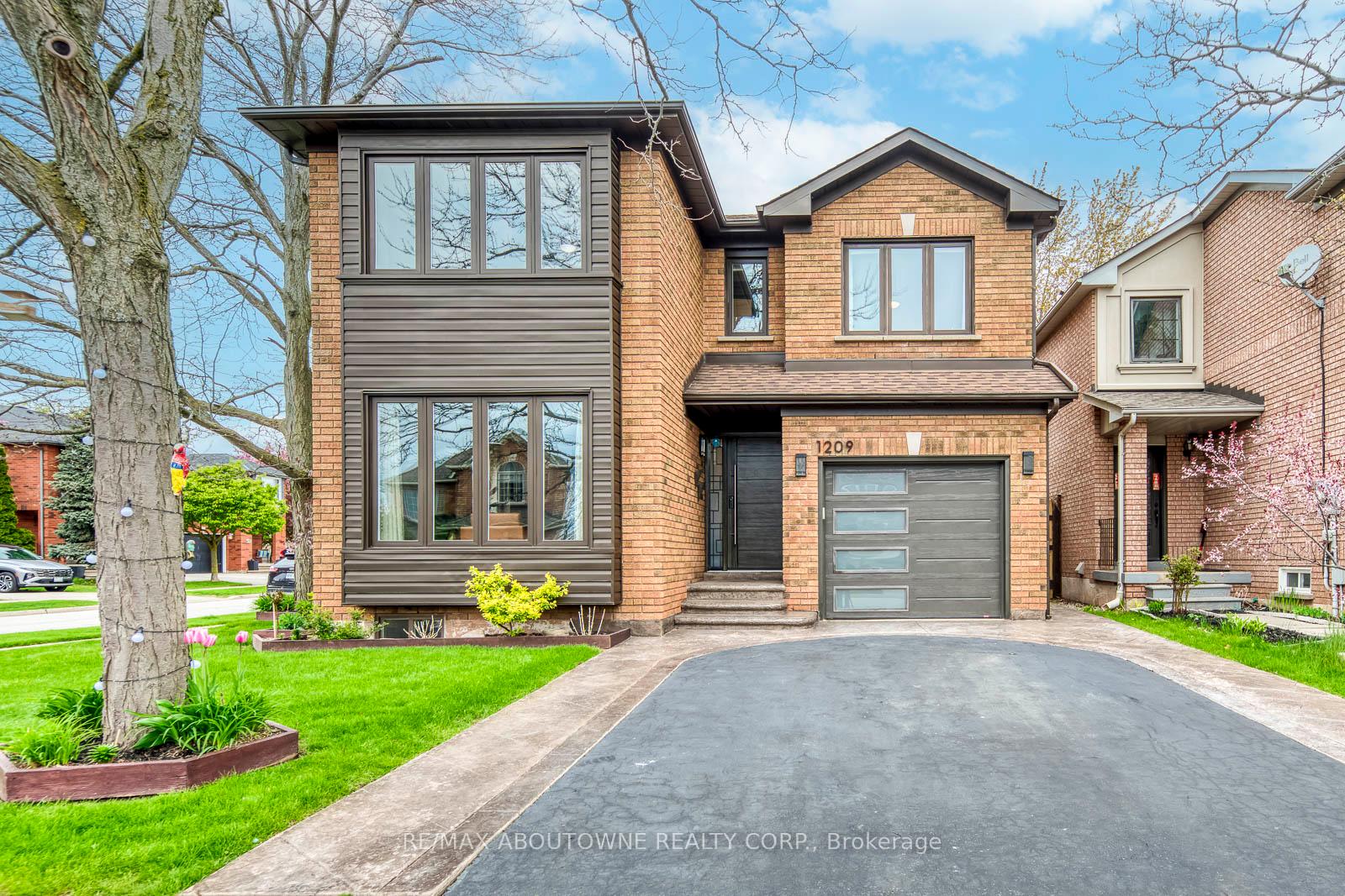 1209-old-oak-drive-oakville-ontario-w13475064