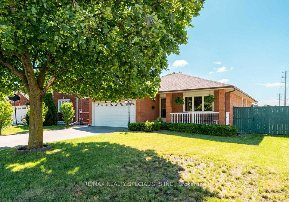 330-hickory-circle-oakville-ontario-w13475236
