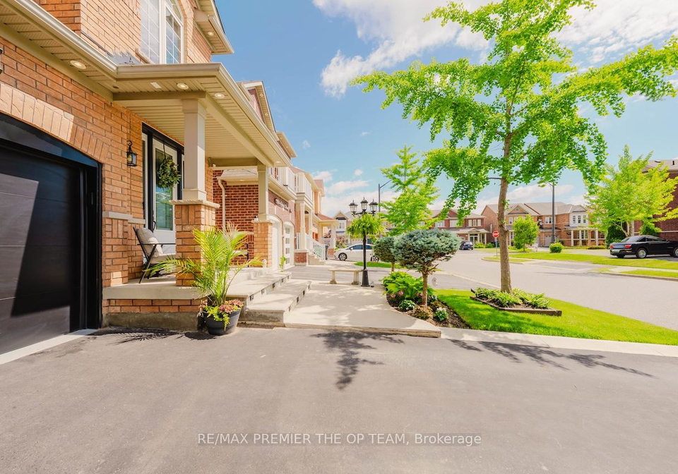 34-hybrid-street-brampton-ontario-w13475242