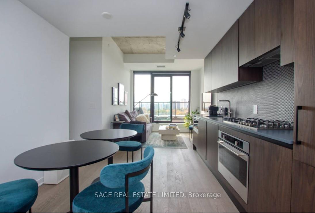 2720-dundas-street-w-toronto-ontario-w13475562