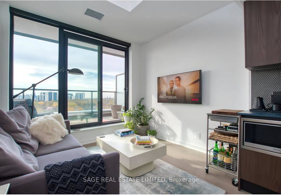 2720-dundas-street-w-toronto-ontario-w13475562