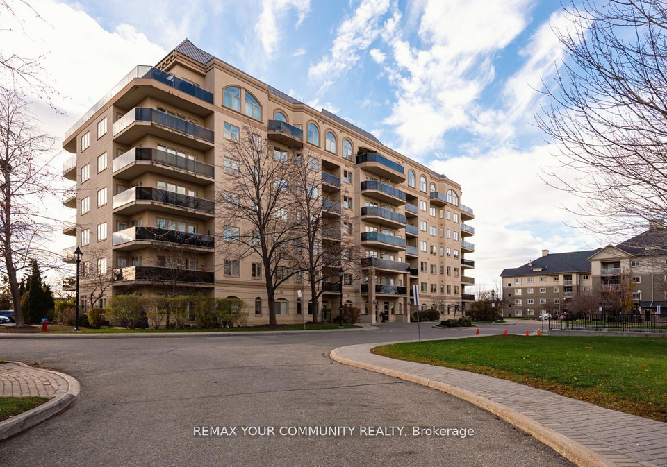7-dayspring-circle-brampton-ontario-w13475602