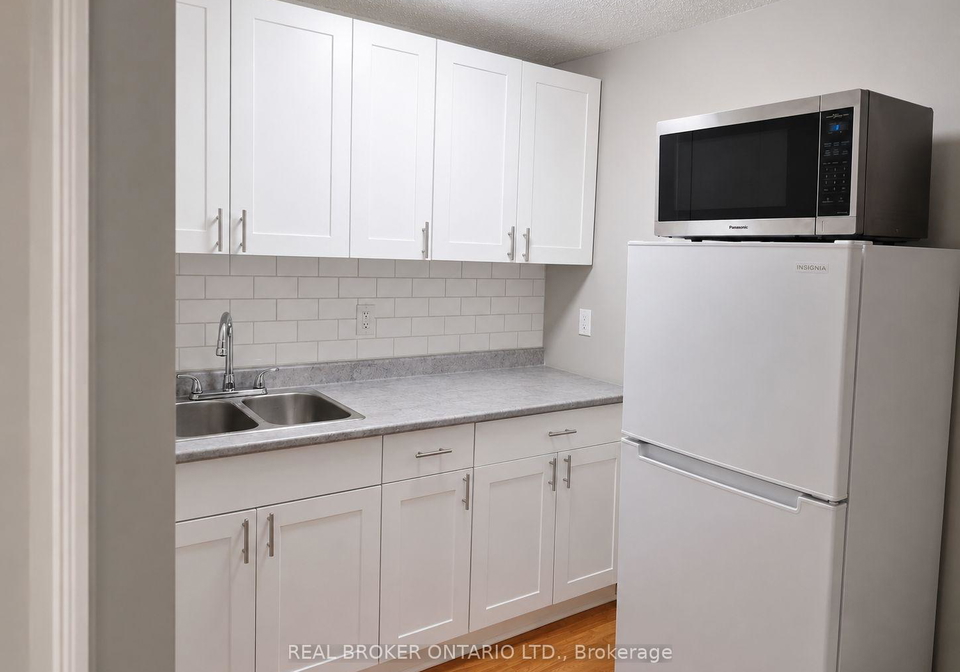 2261-hanbury-court-burlington-ontario-w13475672