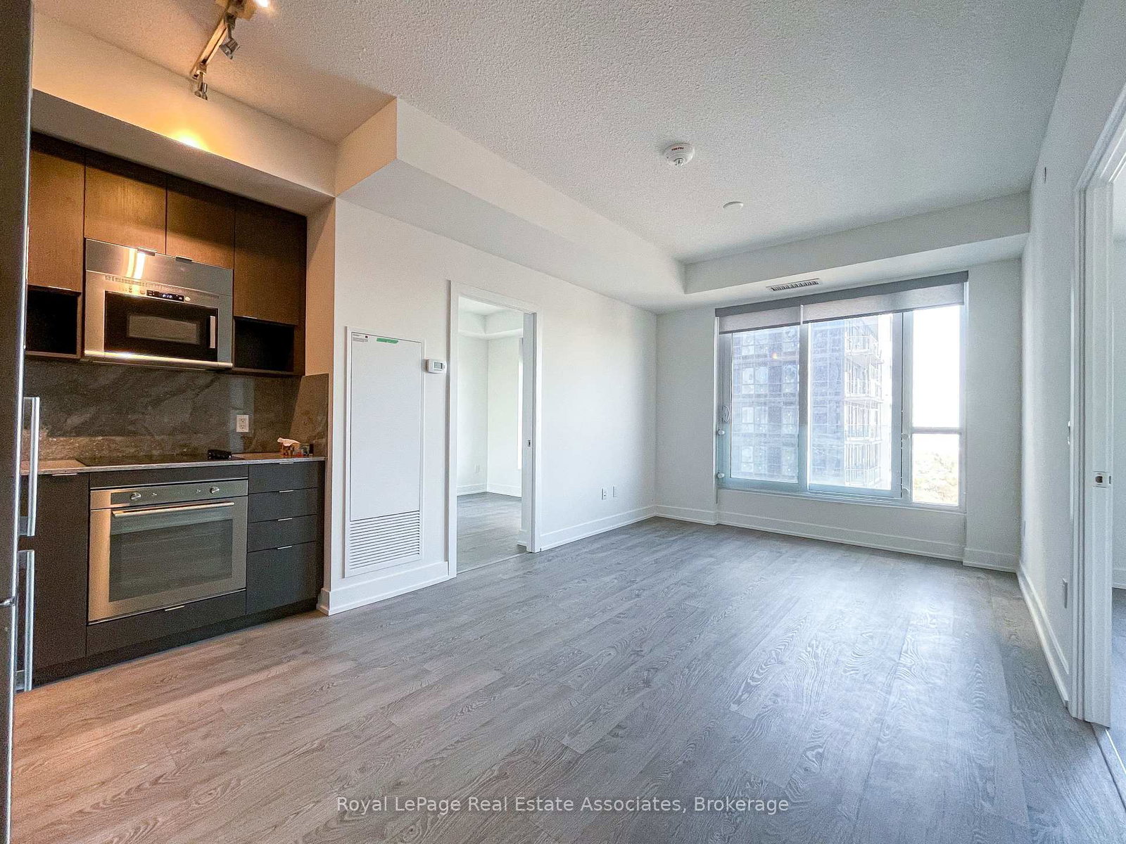 7-mabelle-avenue-etobicoke-ontario-w13475874