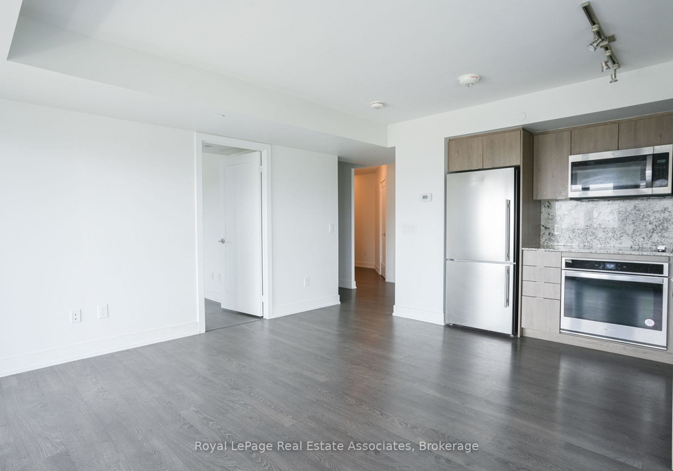 5-mabelle-avenue-etobicoke-ontario-w13475900