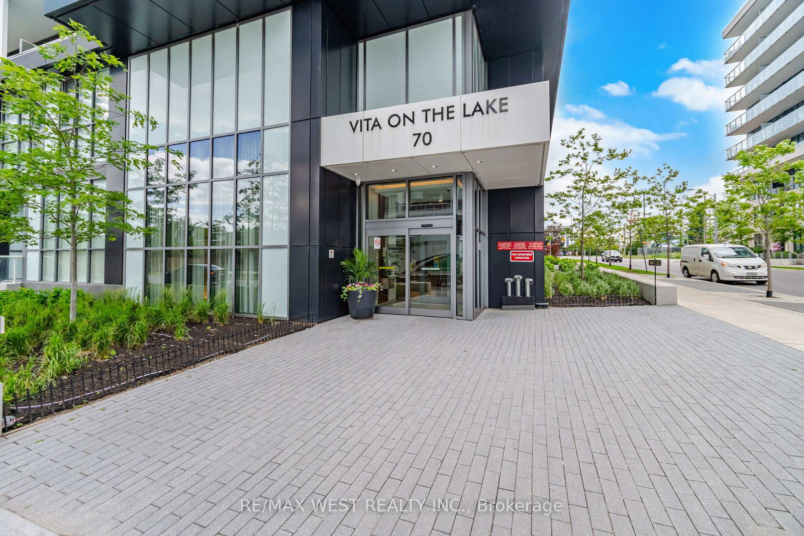70-annie-craig-drive-s-etobicoke-ontario-w13475986