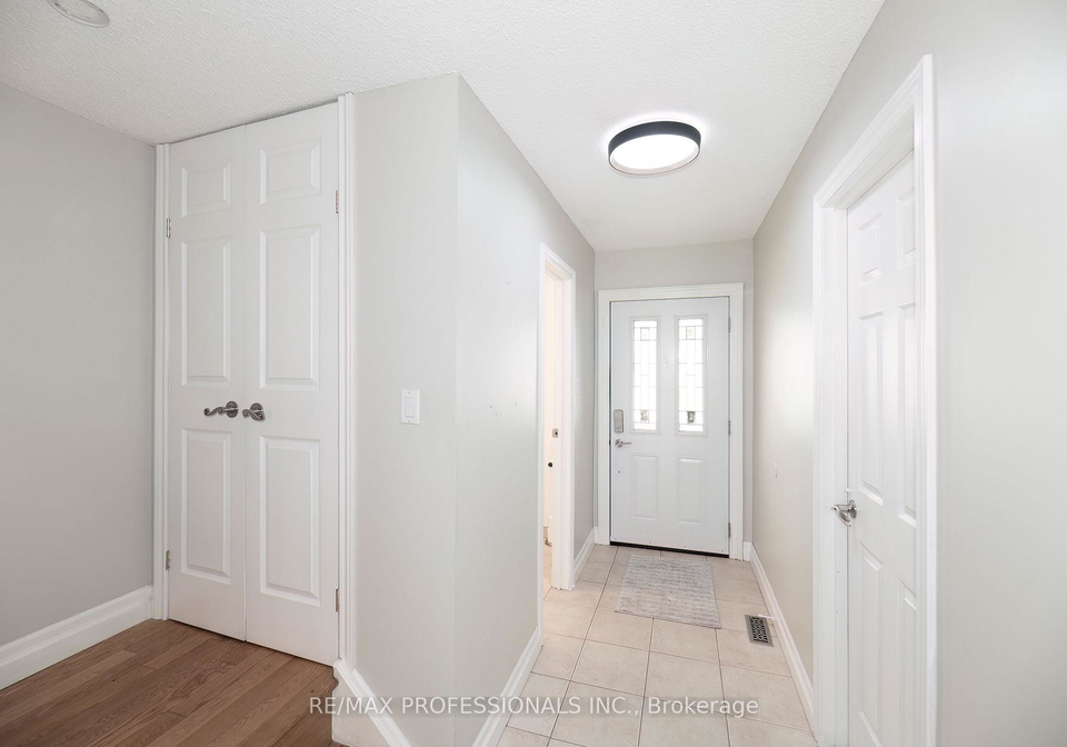 1951-rathburn-road-e-mississauga-ontario-w13476022