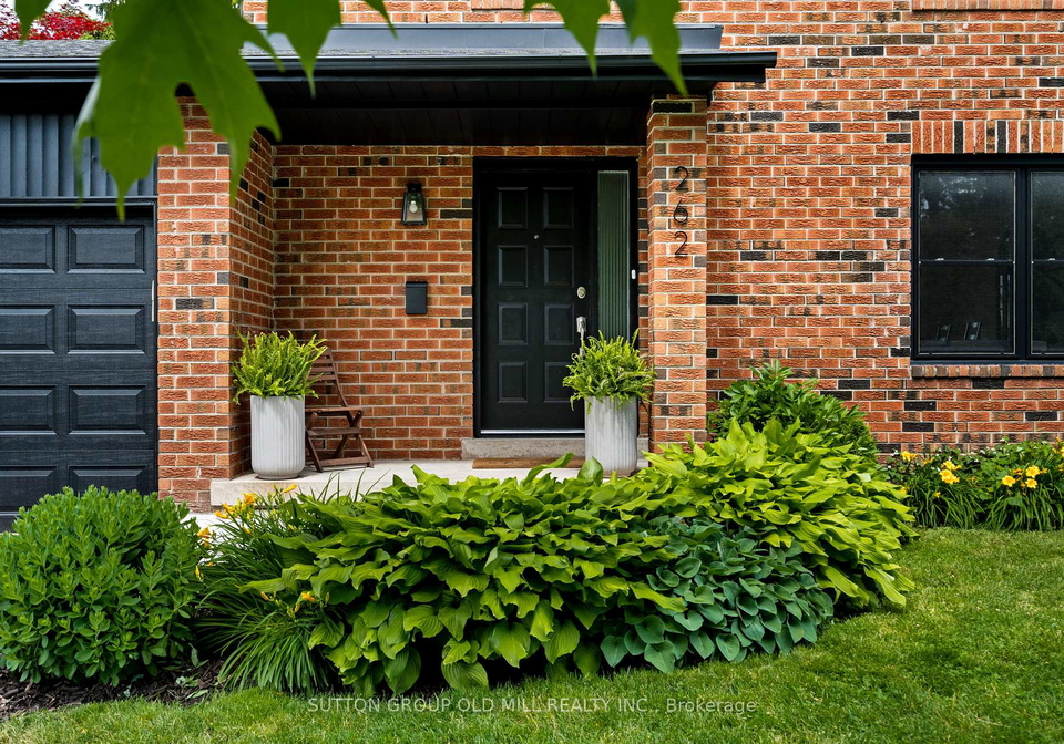 262-chalmers-street-oakville-ontario-w13476386