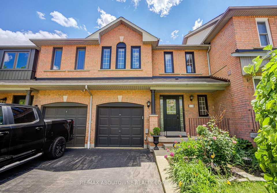 5128-falconcrest-drive-burlington-ontario-w13476536