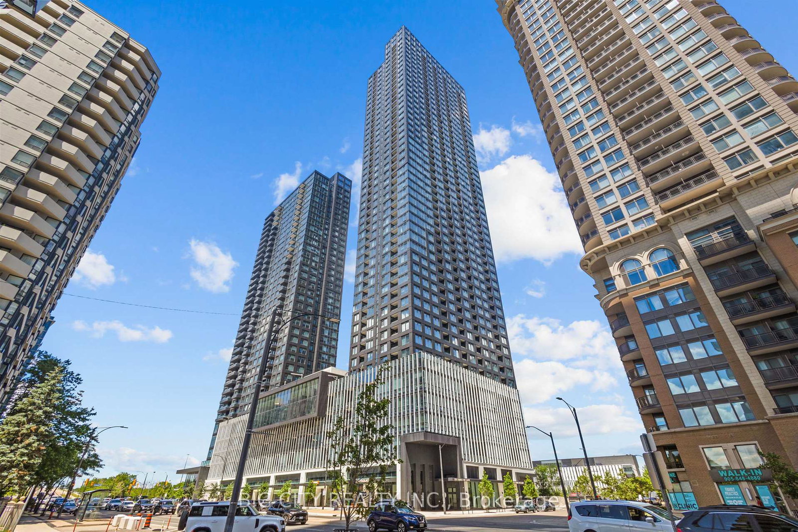 395-square-one-drive-mississauga-ontario-w13476674