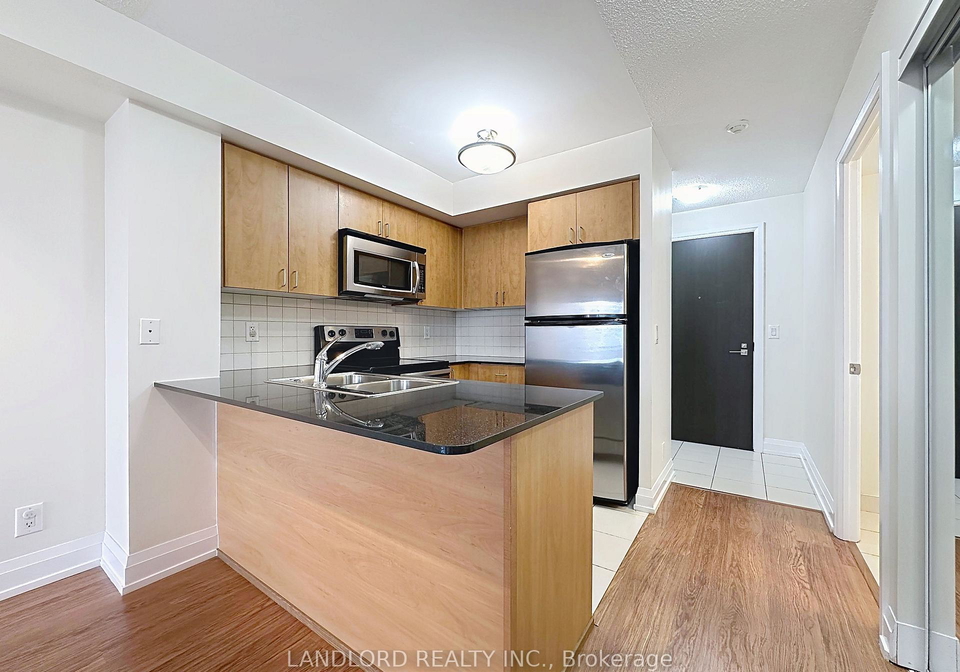 1070-sheppard-avenue-w-york-ontario-w13476688