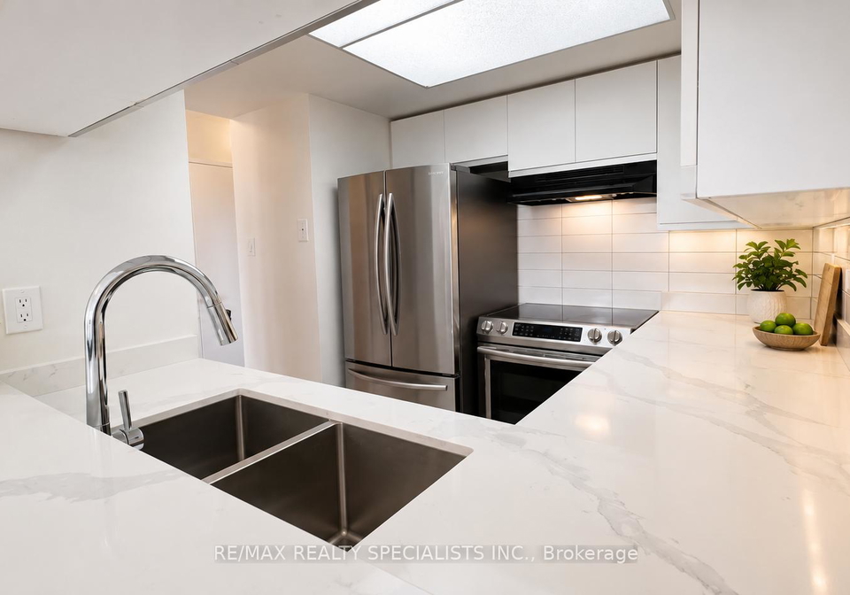 75-king-street-e-mississauga-ontario-w13476918