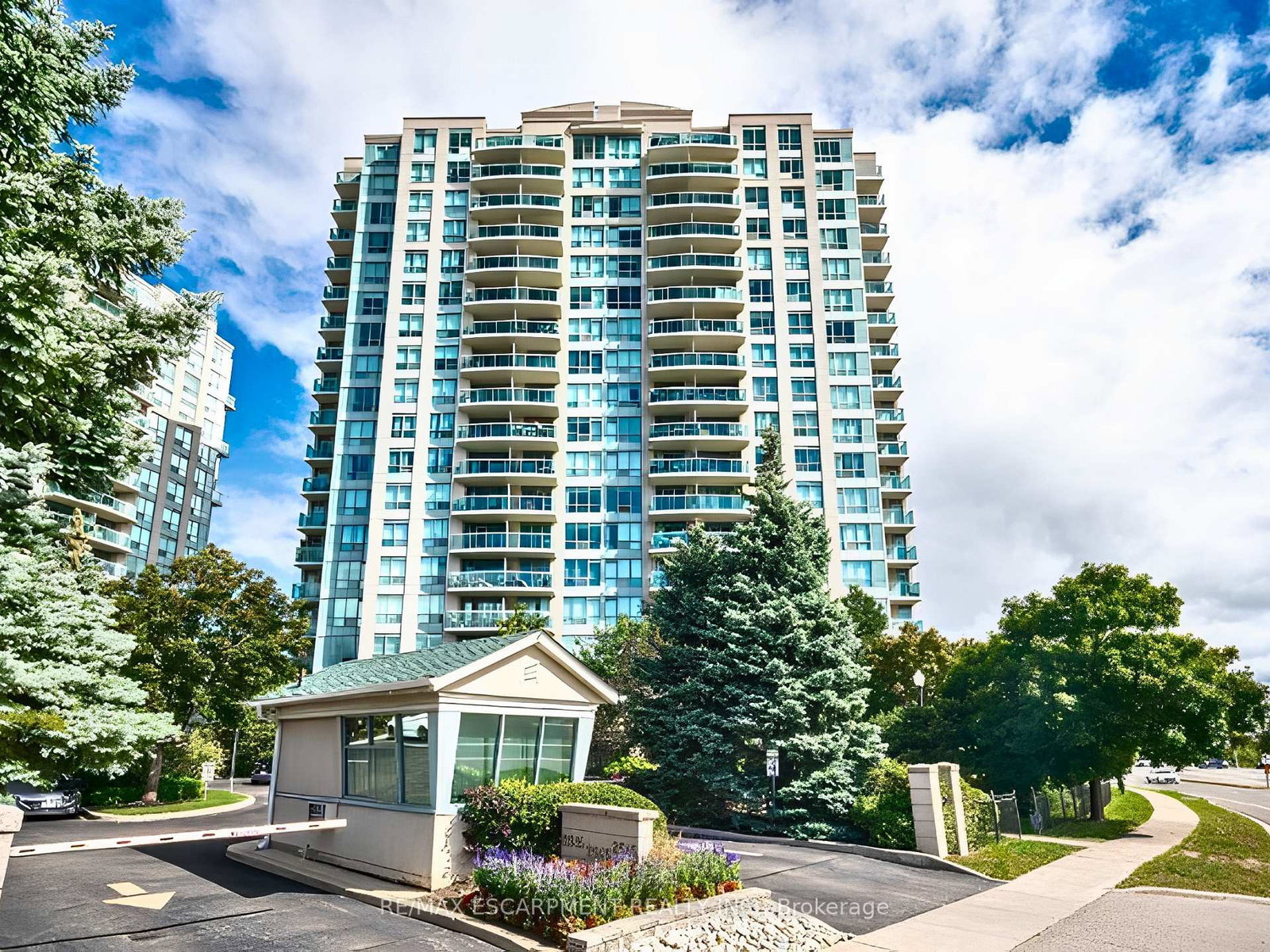 2545-erin-centre-boulevard-mississauga-ontario-w13477038