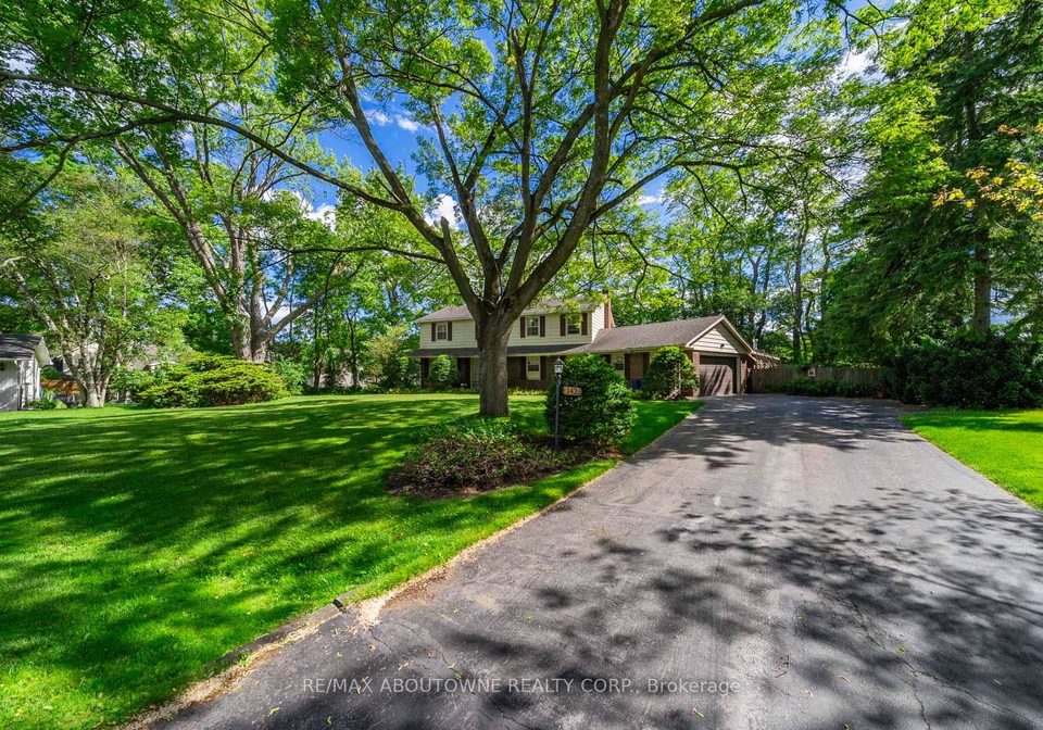 142-abbey-court-oakville-ontario-w13477068