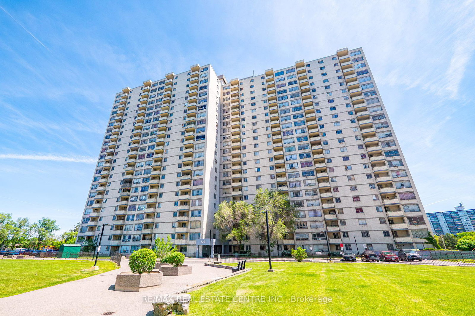 320-dixon-road-etobicoke-ontario-w13477076