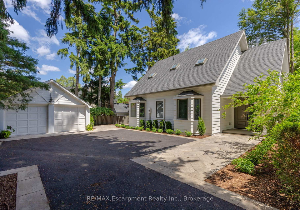 21-second-street-oakville-ontario-w13477118