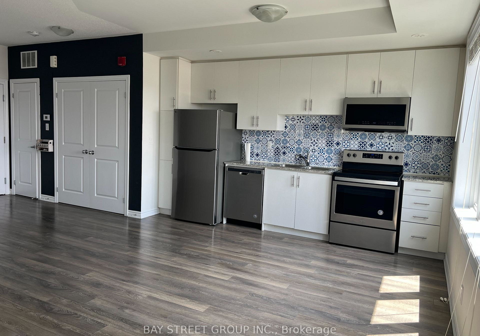 95-eastwood-park-gardens-etobicoke-ontario-w13477268