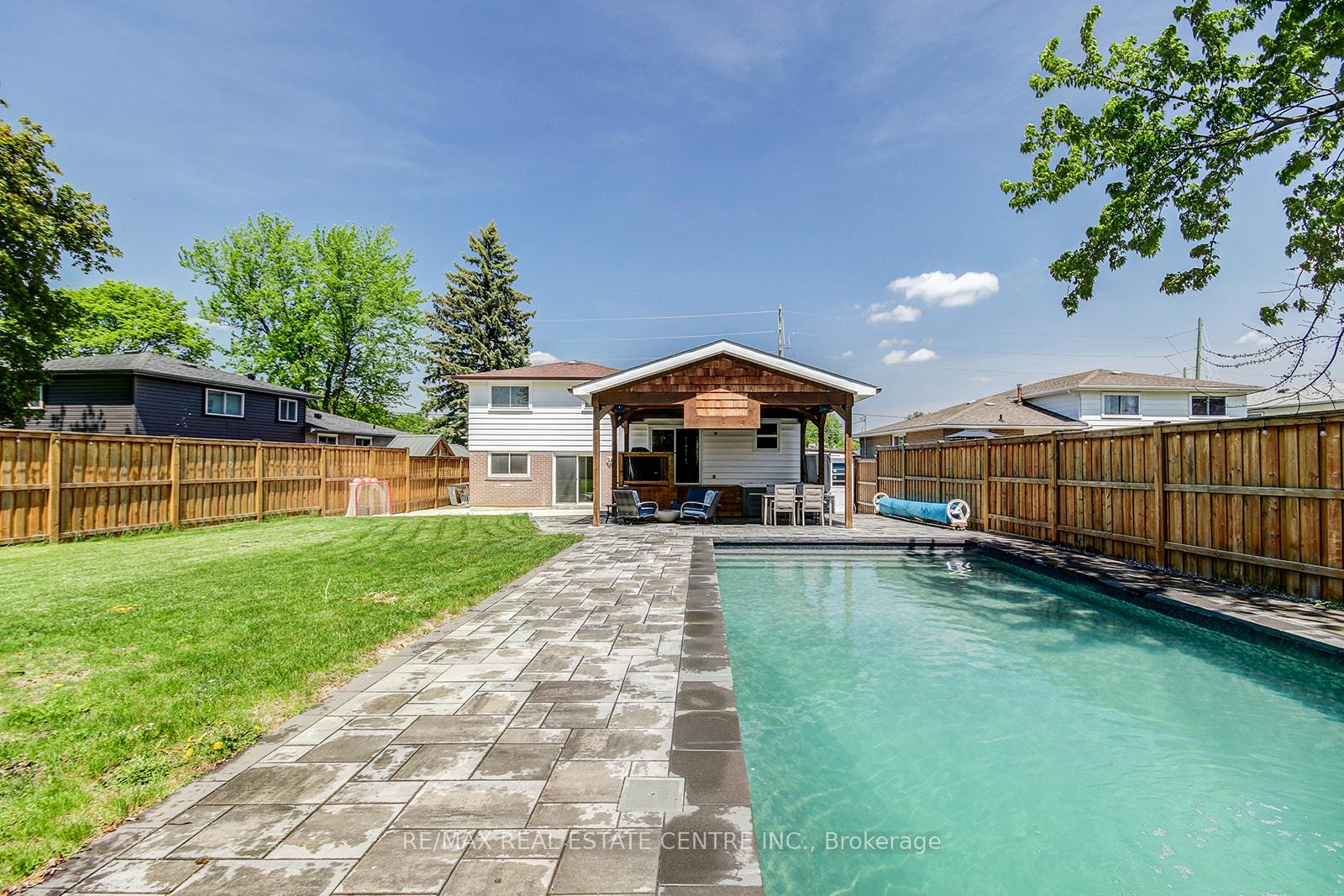 200-delrex-boulevard-halton-hills-ontario-w13477276