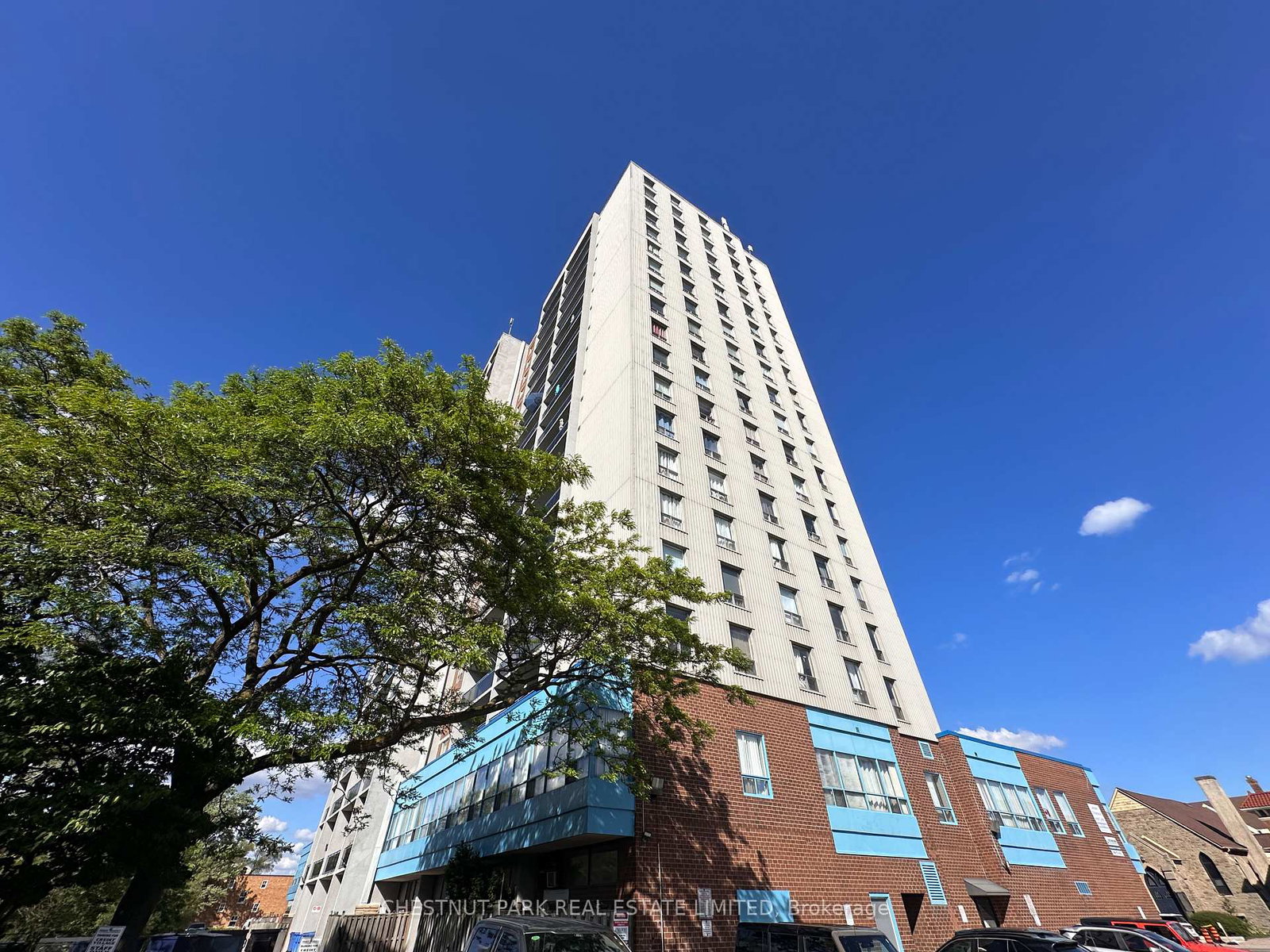 150-lakeshore-road-w-mississauga-ontario-w13477382