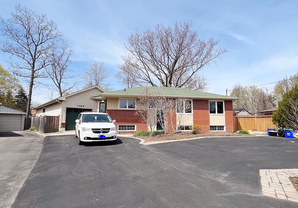 1339-pinegrove-road-oakville-ontario-w13477396
