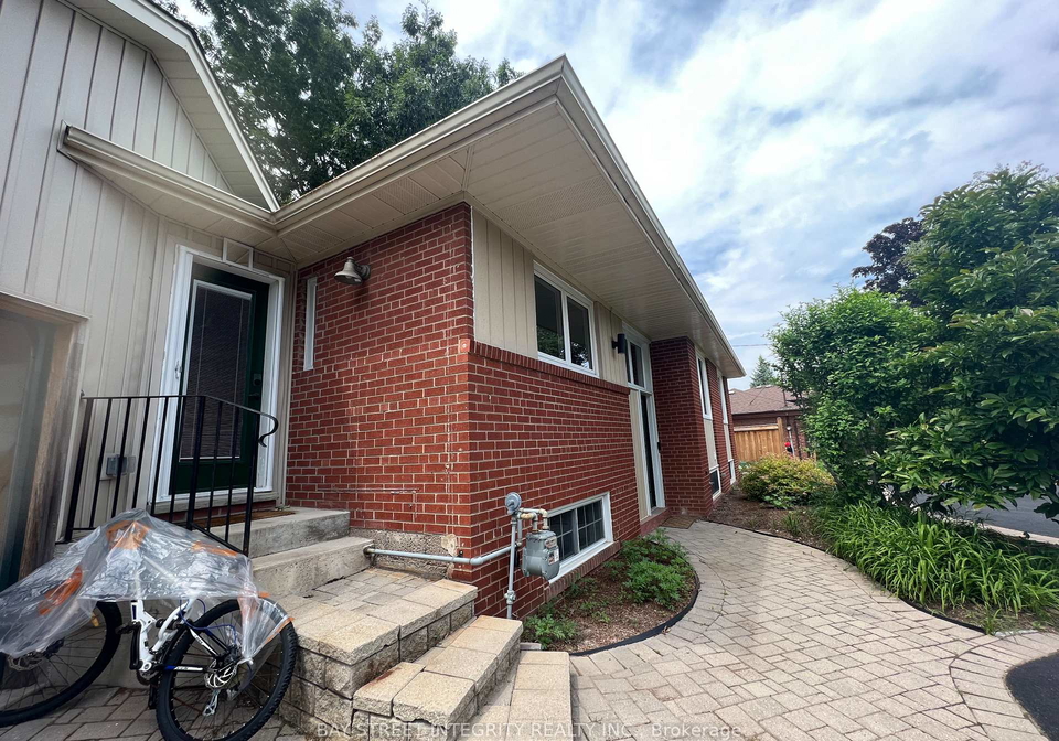1339-pinegrove-road-oakville-ontario-w13477396