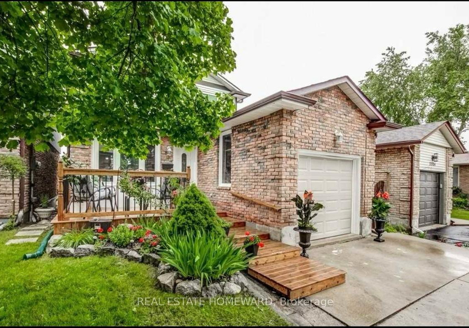 2336-malcolm-crescent-burlington-ontario-w13477596