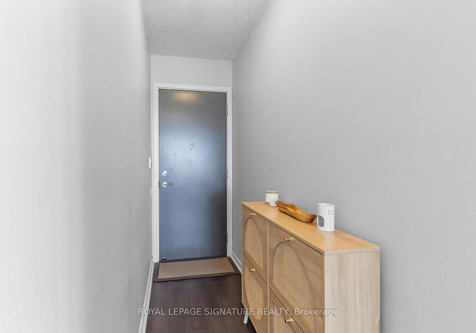 105-the-queensway-toronto-ontario-w13477922