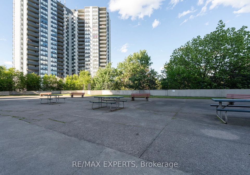 10-martha-eaton-way-north-york-ontario-w13477942