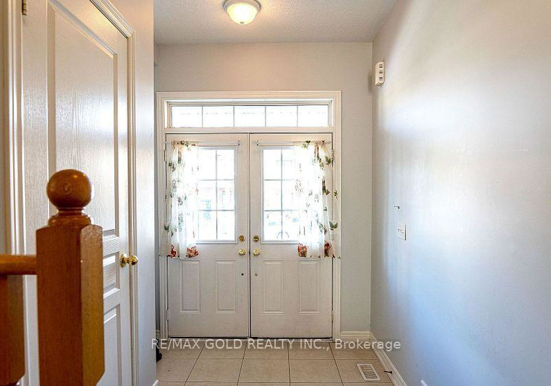 1vanderpool-crescent-brampton-ontario-w13478054