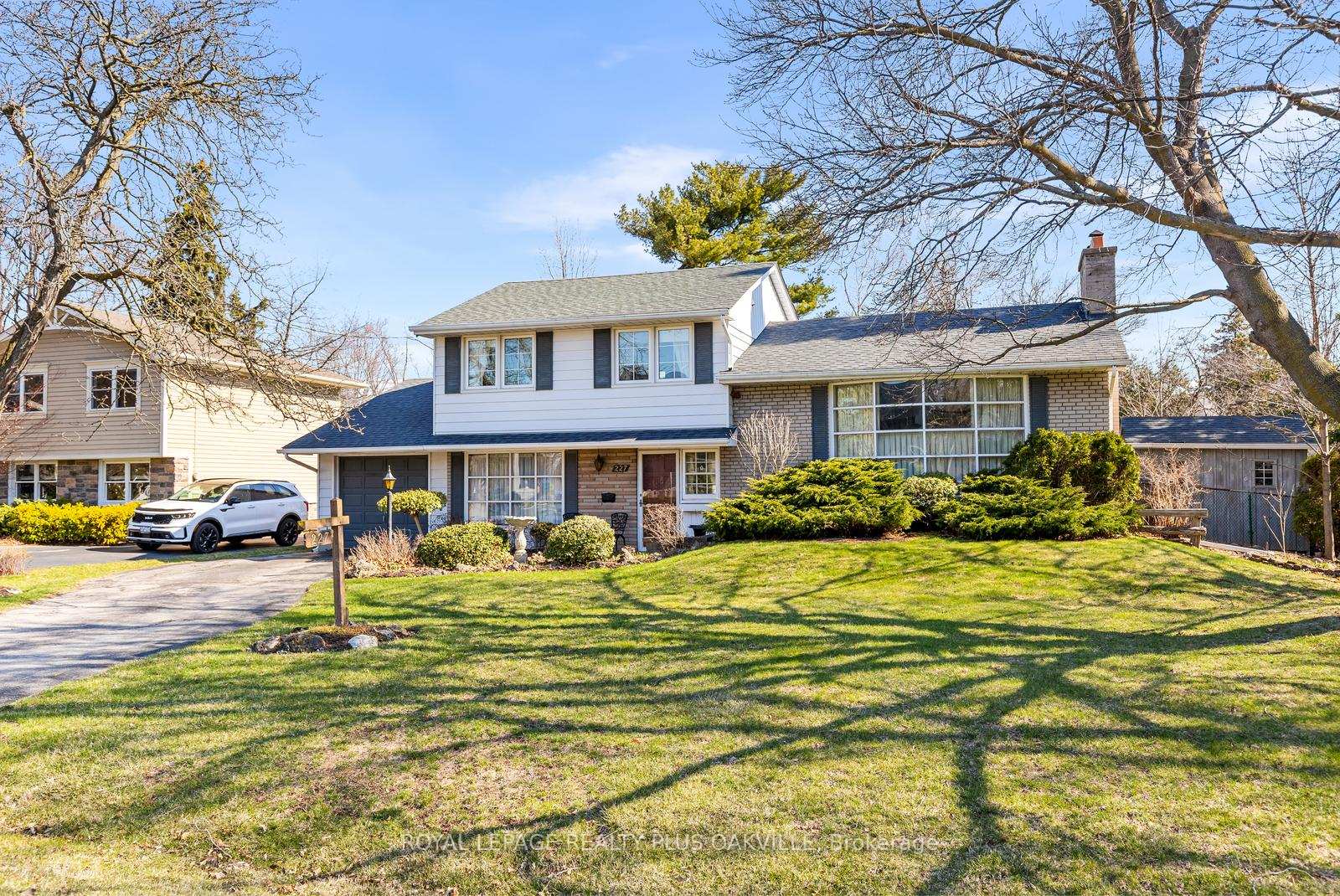 227-sandwell-drive-oakville-ontario-w13478212