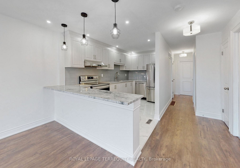 690-wilson-avenue-york-ontario-w13478298