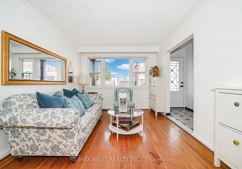 11-helen-avenue-toronto-ontario-w13478338