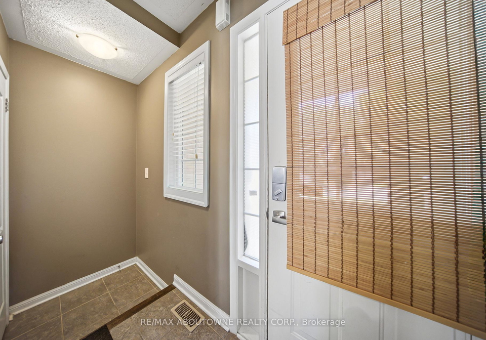 902-gazley-circle-milton-ontario-w13478502