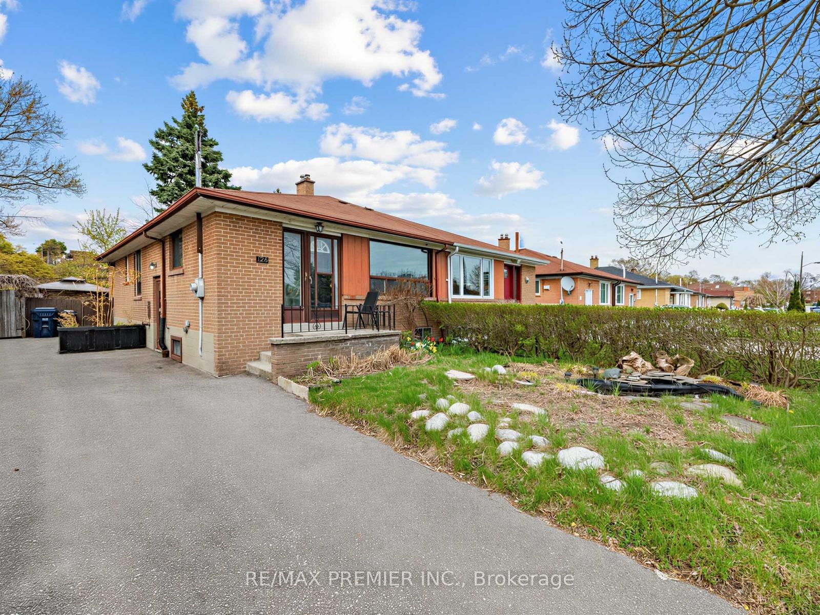 126-langden-avenue-toronto-ontario-w13478630