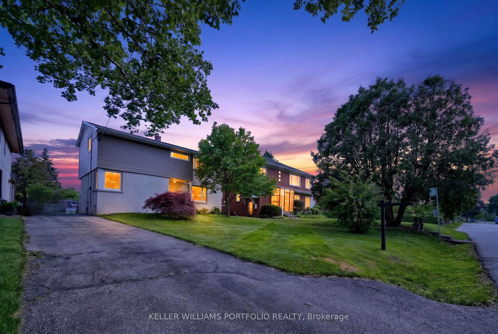 23-graystone-gardens-etobicoke-ontario-w13478974