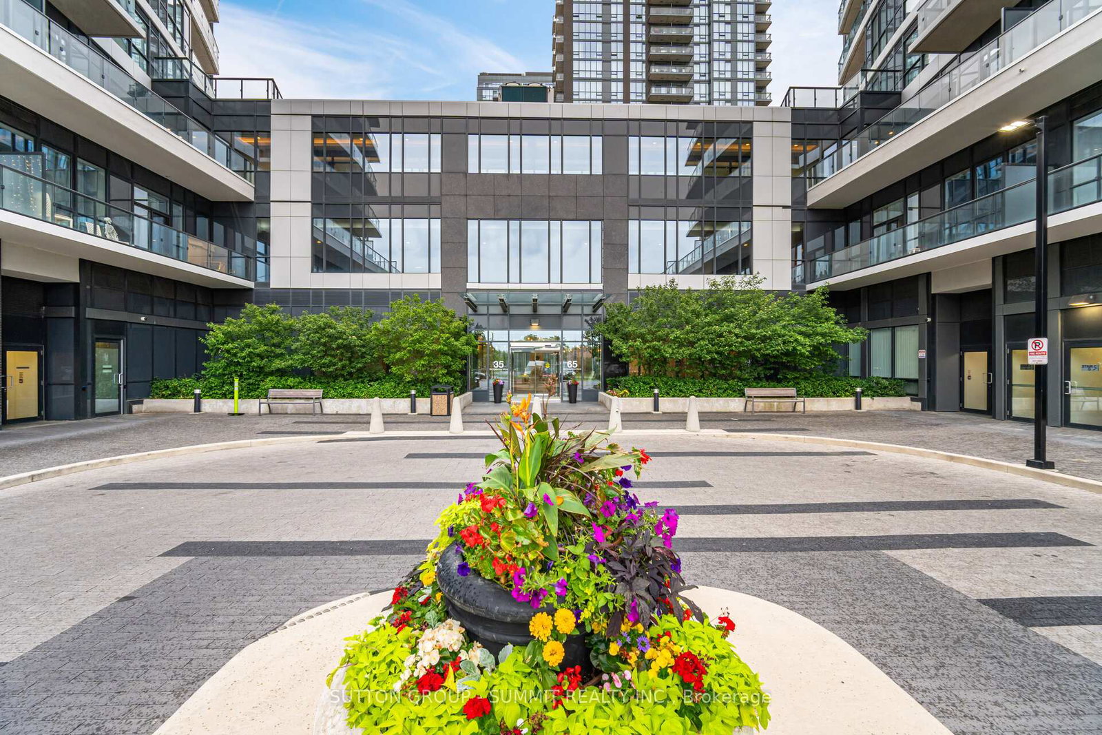 35-watergarden-drive-mississauga-ontario-w13479044