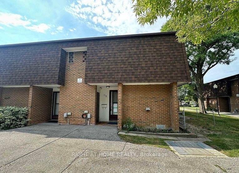 16-litchfield-court-etobicoke-ontario-w13479094