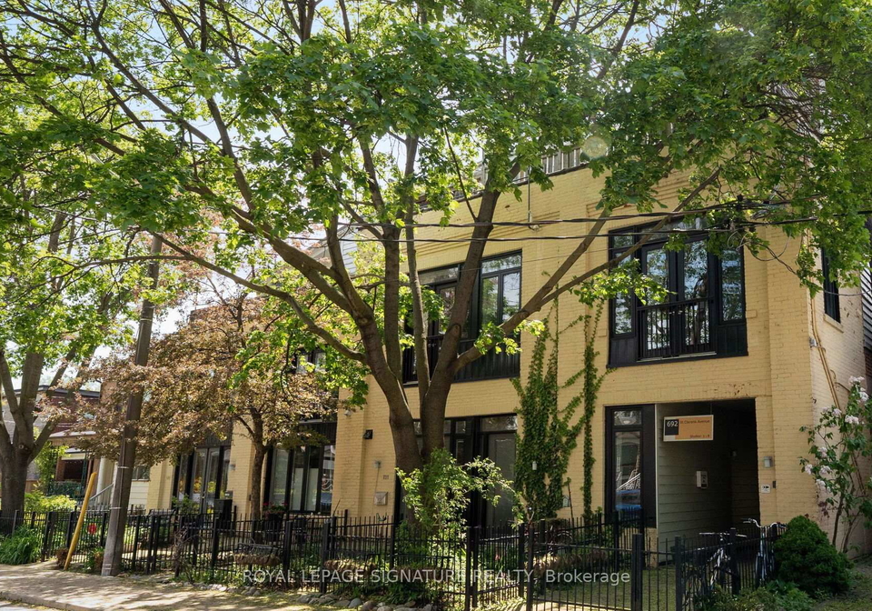 692-st-clarens-avenue-toronto-ontario-w13479164