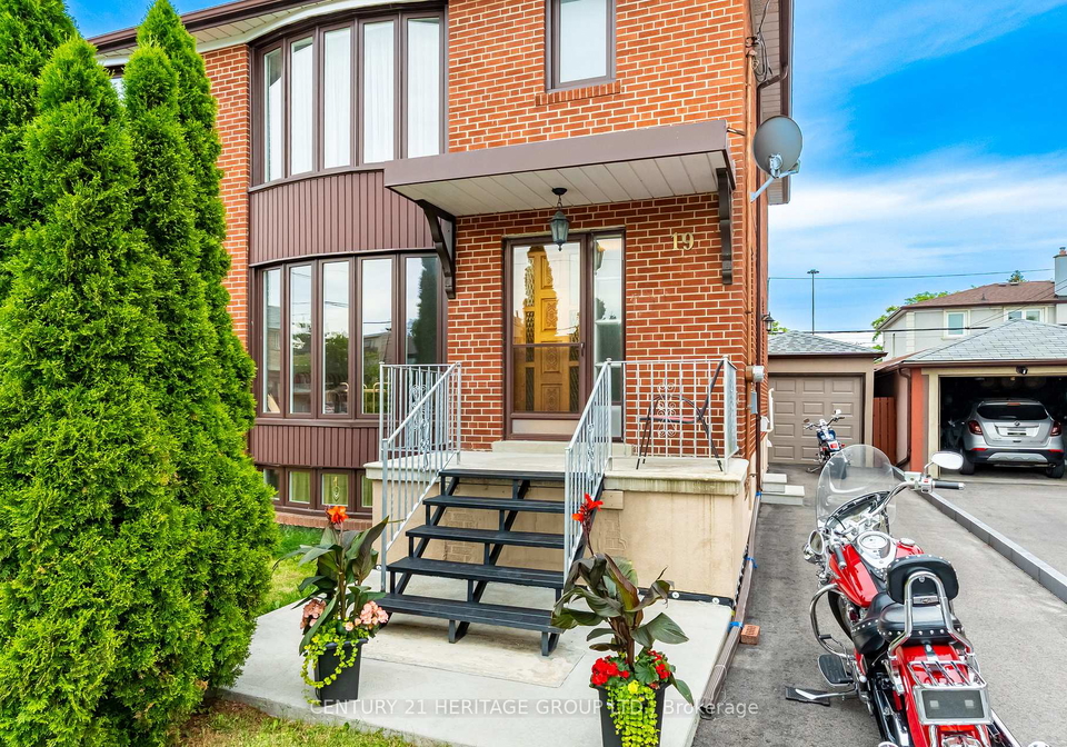 19-lantos-court-york-ontario-w13479286