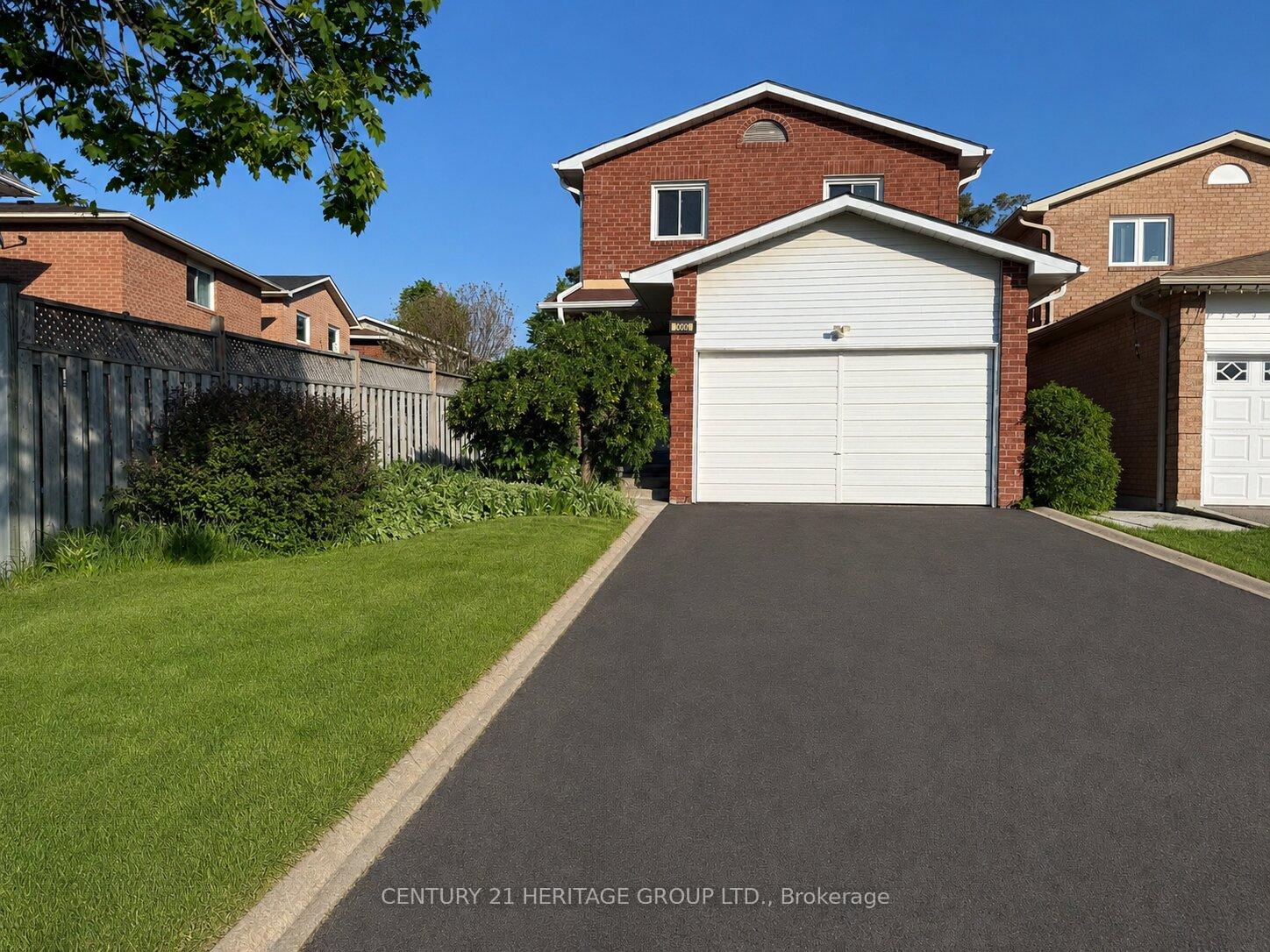 9-corona-gate-brampton-ontario-w13479312