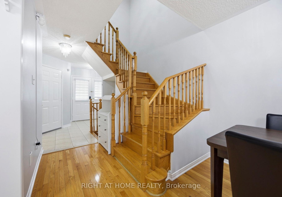1064-pepperidge-cross-mississauga-ontario-w13479392