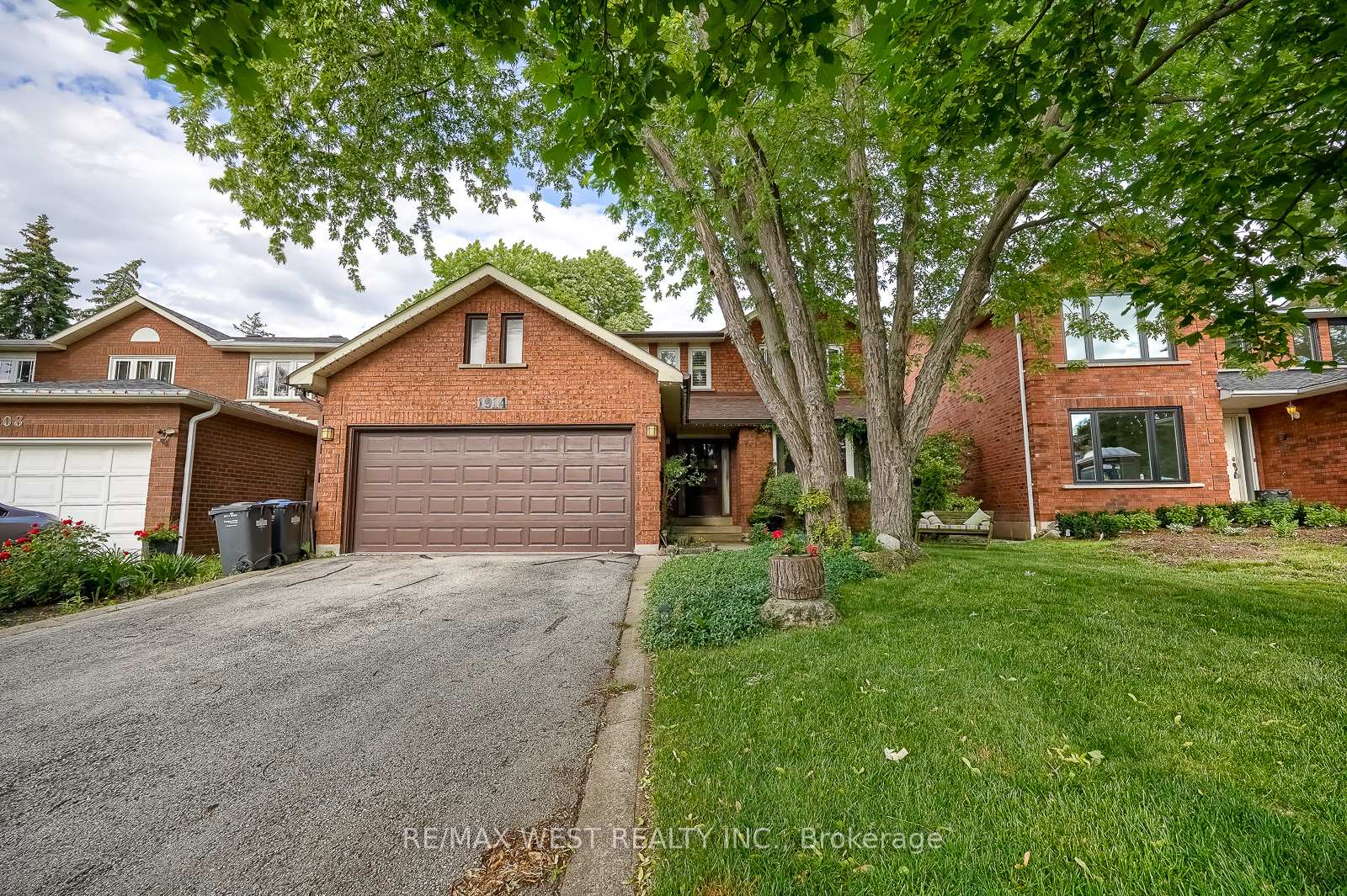 1914-the-chase-mississauga-ontario-w13479470