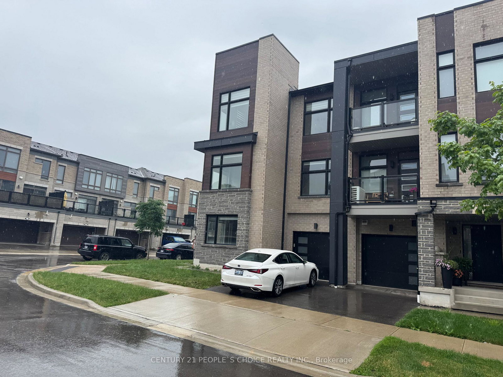 2518-littlefield-crescent-oakville-ontario-w13479572